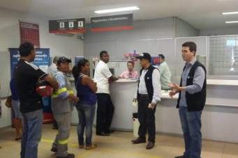 Procon fiscaliza bancos em Pinheiro