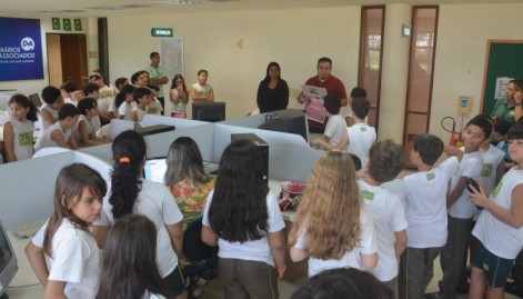 Visita dos alunos da escola Dom Pedro II