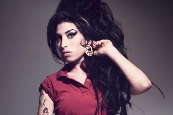 Document&aacute;rio sobre Amy Winehouse emociona em Cannes