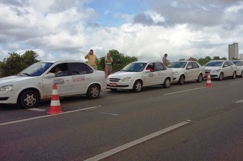 Fiscalização de táxis em Paço do Lumiar