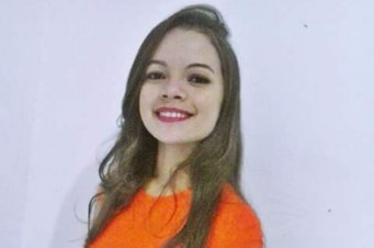 Ana Cláudya Carvalho