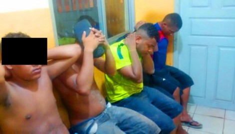 Cinco pessoas, em um VW Gol, de cor branca, assaltaram um coletivo na Vila Maranhão