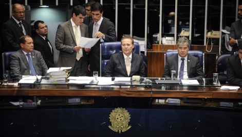 Os senadores Vicentinho Alves (PR-TO), presidente do Senado Federal Renan Calheiros (PMDB-AL), Jorge Viana (PT-AC) e Ricardo Ferra&ccedil;o (PMDB-ES).
