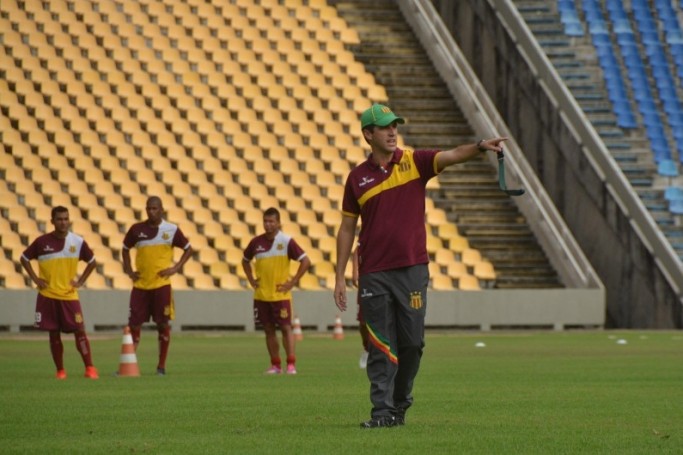 Técnico Léo Condé revela que vai lançar mais um ataque para enfrentar o time do Náutico, no próximo sábado (30)