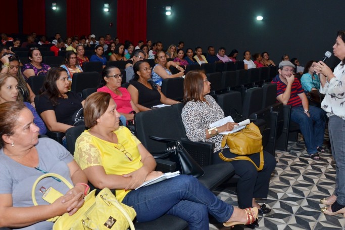 Prefeitura capacita gestores escolares para preenchimento do Censo Escolar 2015