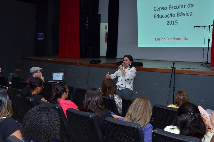 Prefeitura capacita gestores escolares para preenchimento do Censo Escolar 2015