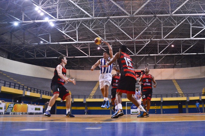 Paysandu vence Jovens e Moto Club passa f&aacute;cil pelo Gr&ecirc;mio