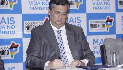  Governador Flávio Dino assina projeto de lei Moto Legal, para regularização de motociclistas
