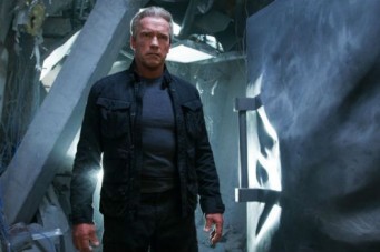 Cena do filme O exterminador do futuro: G&ecirc;nesis: muita a&ccedil;&atilde;o para o p&uacute;blico masculino e feminino 