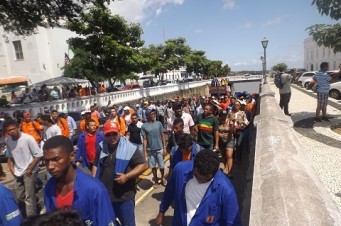 Trabalhadores da constru&ccedil;&atilde;o civil protestaram em S&atilde;o Lu&iacute;s