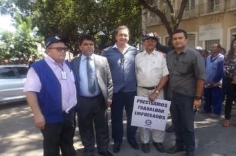 Trabalhadores da constru&ccedil;&atilde;o civil protestaram em S&atilde;o Lu&iacute;s