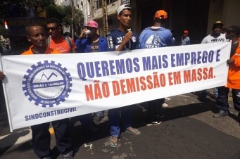 Trabalhadores da constru&ccedil;&atilde;o civil protestaram em S&atilde;o Lu&iacute;s
