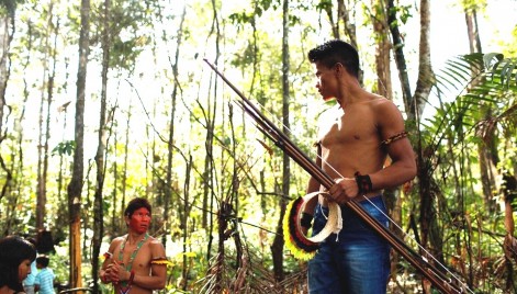 Sem proteção do Estado, indígenas Ka'apor arriscam a vida para expulsar madeireiros da sua terra, no Maranhão 