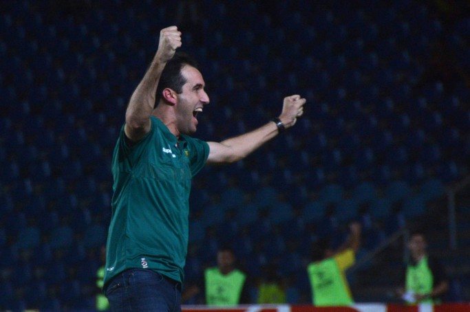 L&eacute;o Cond&eacute; j&aacute; tem aproveitamento melhor que os outros t&eacute;cnicos do Sampaio na S&eacute;rie B de 2014
