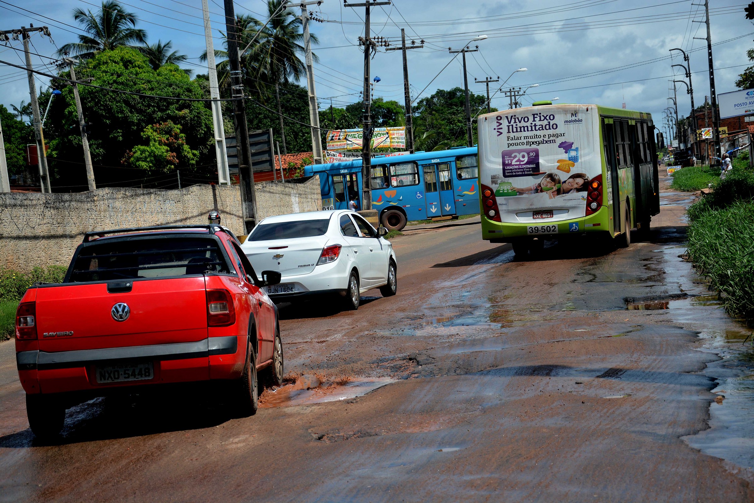 MA 201 estrada de acesso a Ribamar está tomada por buracos