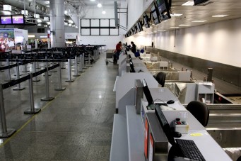 Baixo movimento no aeroporto Cunha Machado