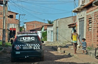 Devido à onda de violência no bairro (Vila Natal) Coroadinho, policiamento é reforçado.