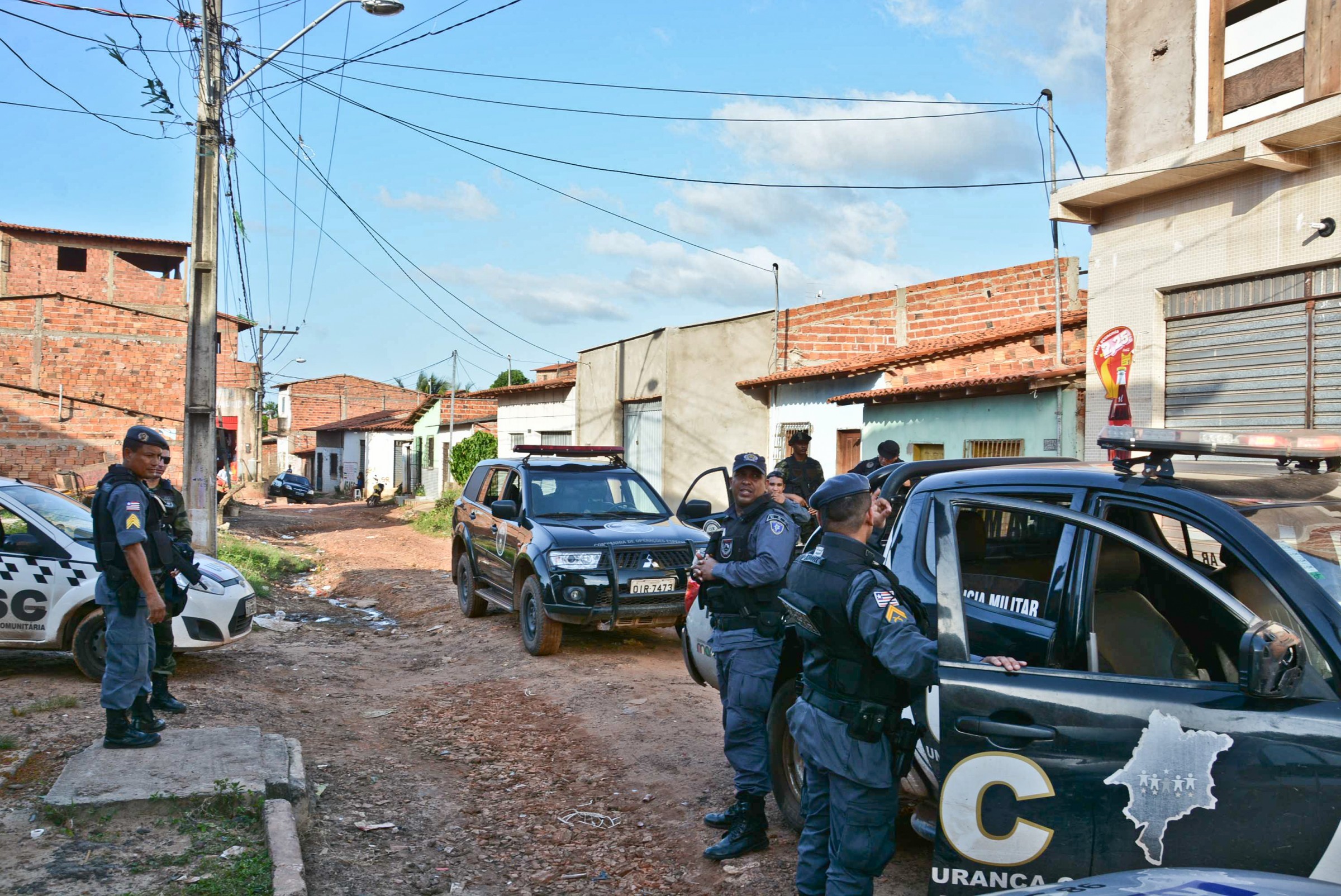 Devido à onda de violência no bairro (Vila Natal) Coroadinho, policiamento é reforçado.