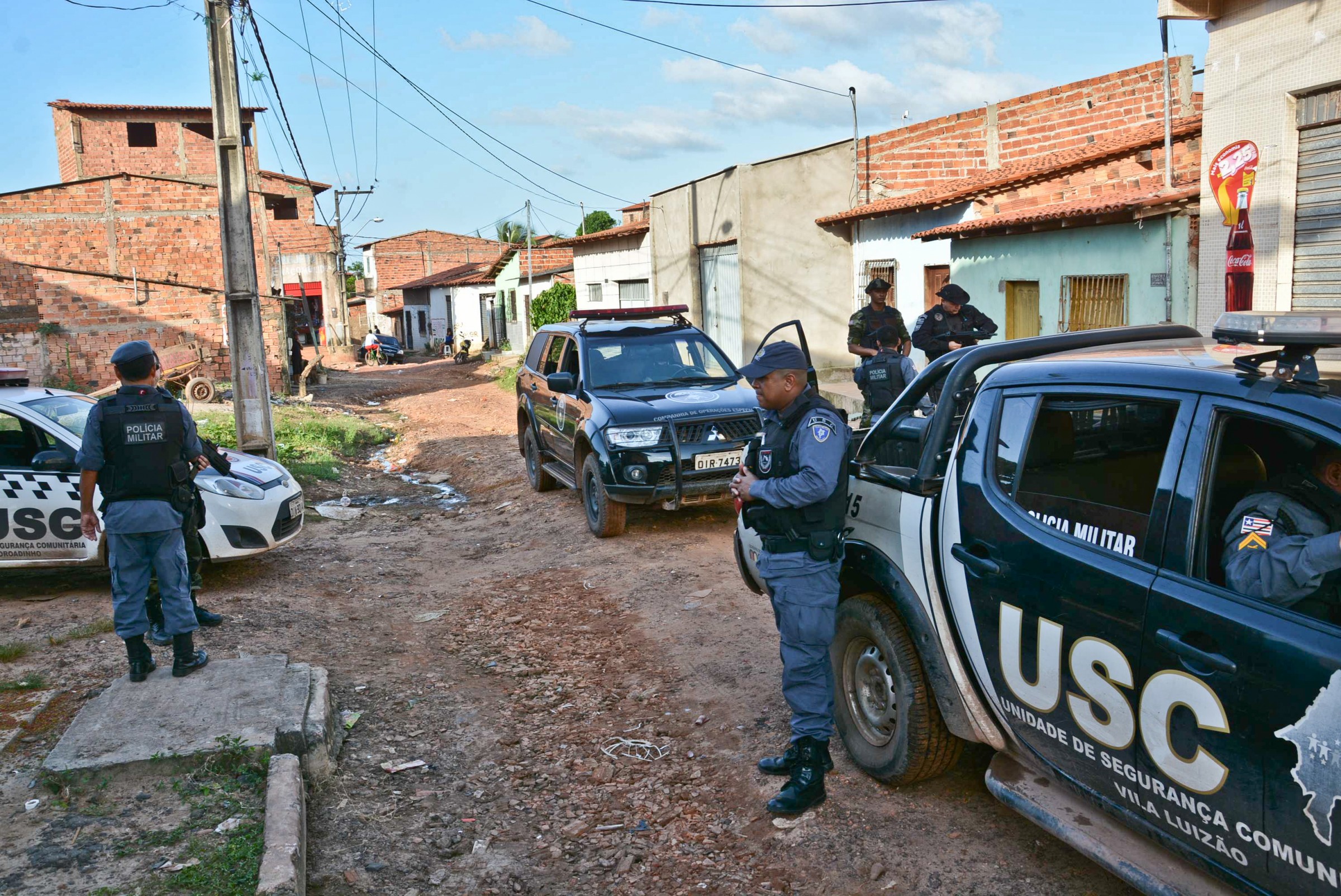 Devido à onda de violência no bairro (Vila Natal) Coroadinho, policiamento é reforçado.