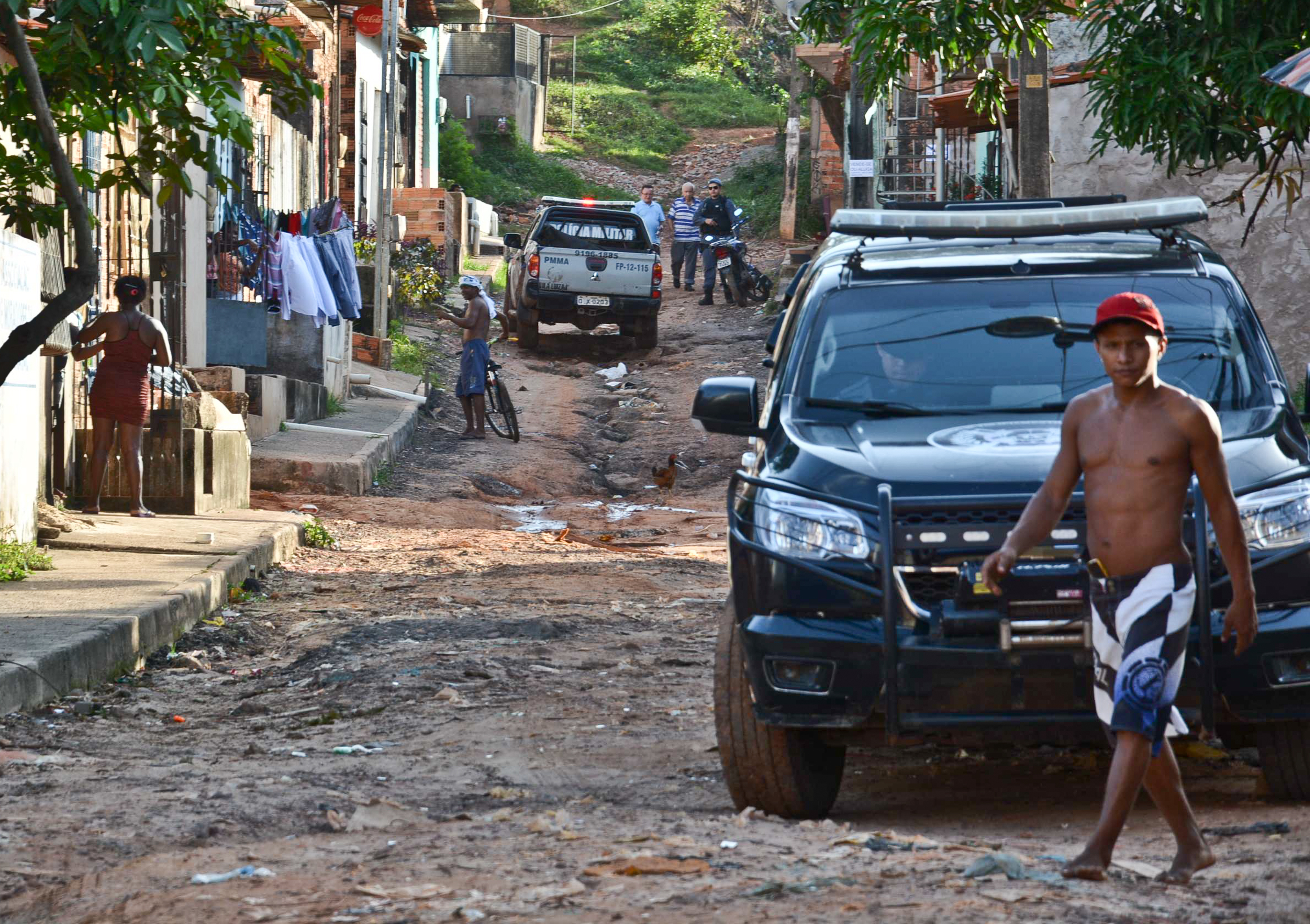 Devido à onda de violência no bairro (Vila Natal) Coroadinho, policiamento é reforçado.