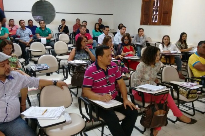 {'nm_midia_inter_thumb1':'http://www.oimparcial.com.br/_midias/jpg/2015/06/19/683x250/1_foto_1_governo_discute_transporte_e_alimentacao_escolar_indigena_em_barra_do_corda-48010.jpg', 'id_midia_tipo':'2', 'id_tetag_galer':'', 'id_midia':'558418f11d3e9', 'cd_midia':48020, 'ds_midia_link': 'http://www.oimparcial.com.br/_midias/jpg/2015/06/19/683x455/1_foto_1_governo_discute_transporte_e_alimentacao_escolar_indigena_em_barra_do_corda-48010.jpg', 'ds_midia': 'Gestores da Seduc e representantes de escolas participaram do encontro
', 'ds_midia_credi': 'Divulgação', 'ds_midia_titlo': 'Gestores da Seduc e representantes de escolas participaram do encontro
', 'cd_tetag': '1', 'cd_midia_w': '683', 'cd_midia_h': '455', 'align': 'Left'}