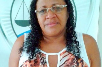 Pol&iacute;cia prende Dilma por roubo qualificado
