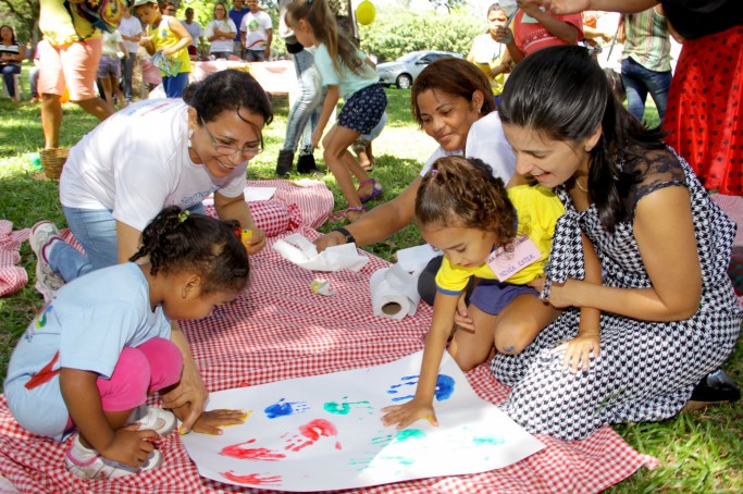 Prefeitura e Unicef realizam piquenique na Semana do Bebê para crianças da educação infantil