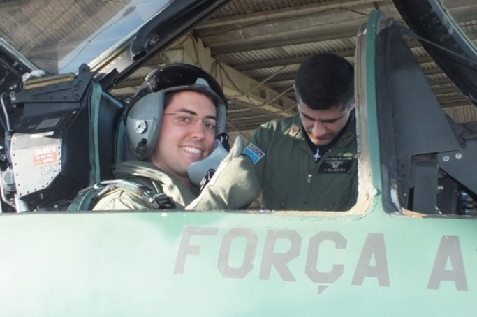 Pedro Nehmem treinou em ca&ccedil;a F-5 da FABDivulga&ccedil;&atilde;o/FAB  