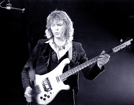 Faleceu em Phoenix, Arizona, Chris Squire,