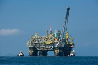 Estados Unidos superam Arábia Saudita na produção de petróleo em 2014