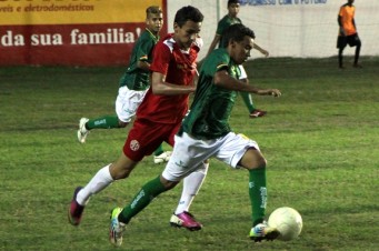 Sampaio vence Vit&oacute;ria