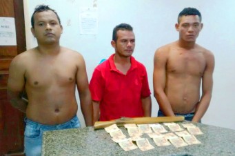 Trio é preso por assaltar caminhão da Danone