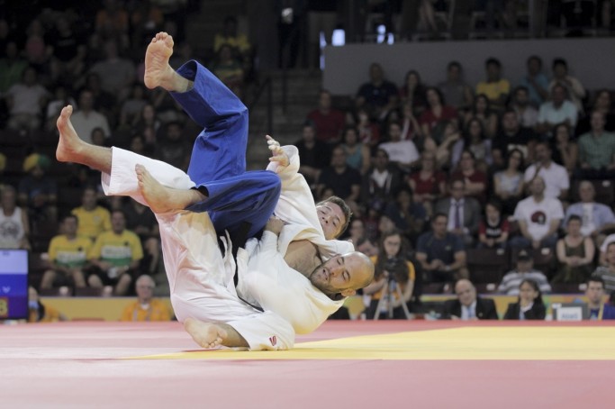 Tiago conquista terceiro ouro 