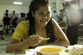 Governo do Estado lança o serviço de jantar nos Restaurantes Populares e anuncia ampliação da rede