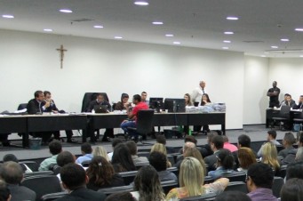 Julgamento assassino D&eacute;cio S&aacute;