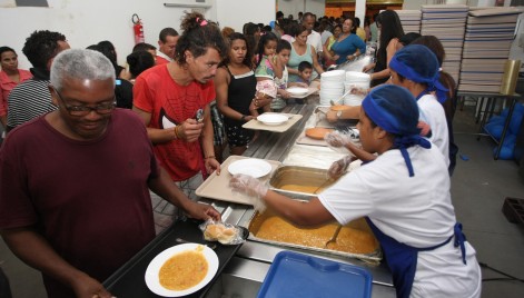 Em todos os Restaurantes Populares, uma apresenta&ccedil;&atilde;o cultural da comunidade abrilhantou a programa&ccedil;&atilde;o