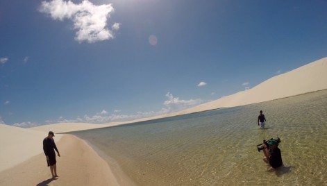 Profissionais da Record trabalhando nos Len&ccedil;&oacute;is Maranhenses