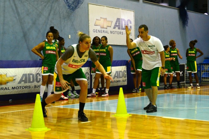 Com refor&ccedil;os, Brasil se prepara para a Copa Am&eacute;rica de Basquete 