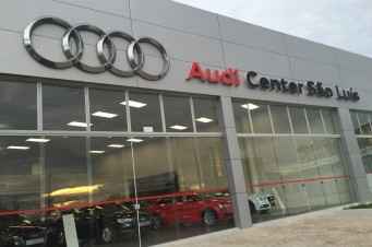 Audi Center S&atilde;o Lu&iacute;s, na Avenida Daniel de la Touche
