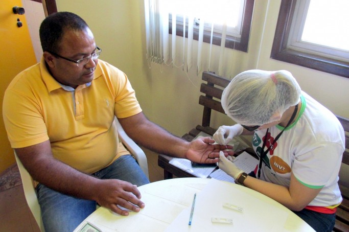 Prefeitura encerra atividades alusivas &agrave;s hepatites com mutir&atilde;o de testes r&aacute;pidos