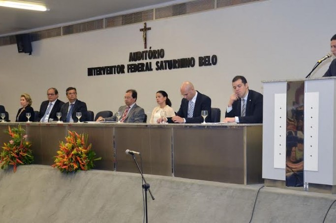PGE no papel de fomentador de ações e debate contra a corrupção