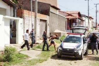 Ladr&atilde;o vai roubar casa do pastor, pega no sono