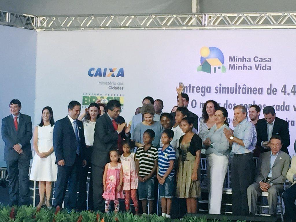 Dilma participa de solenidade de entrega de casas no Maranhão