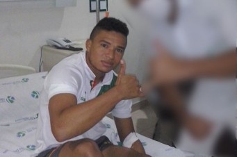 Jogador do Sampaio quebra a perna e desfalca time no Brasileiro