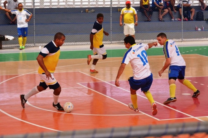 As primeiras partidas deste domingo (16) come&ccedil;am &agrave;s 8h15