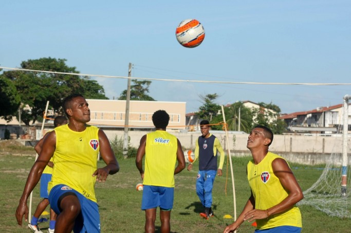 Treino MAc visando amistoso 