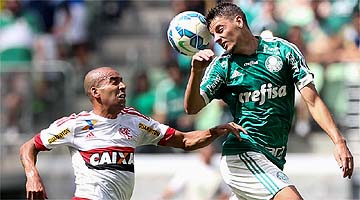 Jogadores do Palmeiras passam mal durante jogo contra Flamengo e reclamam sobre hor&aacute;rio da partida