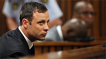 Pistorius não teve sua liberdade totalmente concedida, mas não dormirá mais atrás das grades