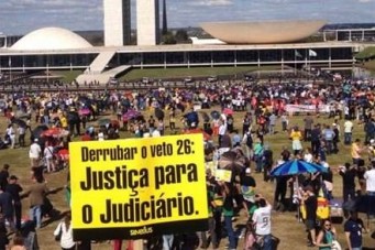 servidores pressionam Dilma