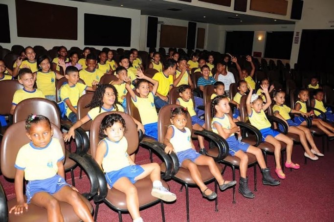 Crian&ccedil;as e jovens participam do Festival Guarnic&ecirc; de Cinema em S&atilde;o Lu&iacute;s.  